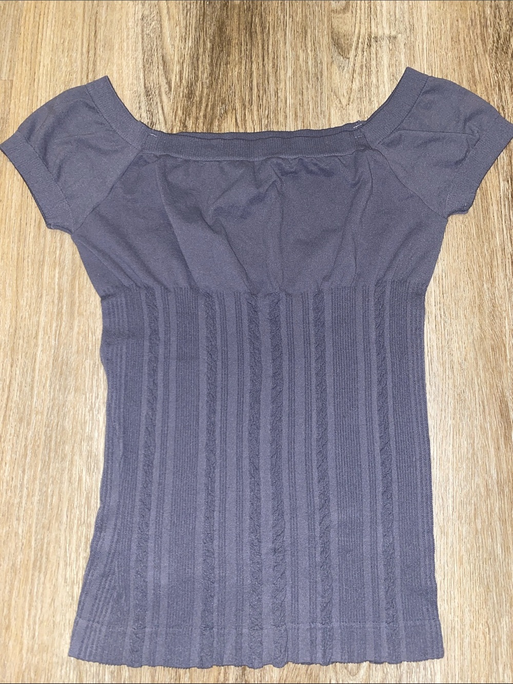 Women’s Short Sleeve Knit Top in Charcoal Gray